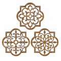 Décorations murales 30 x 30 cm en bois brun motifs floraux ajourés style classique