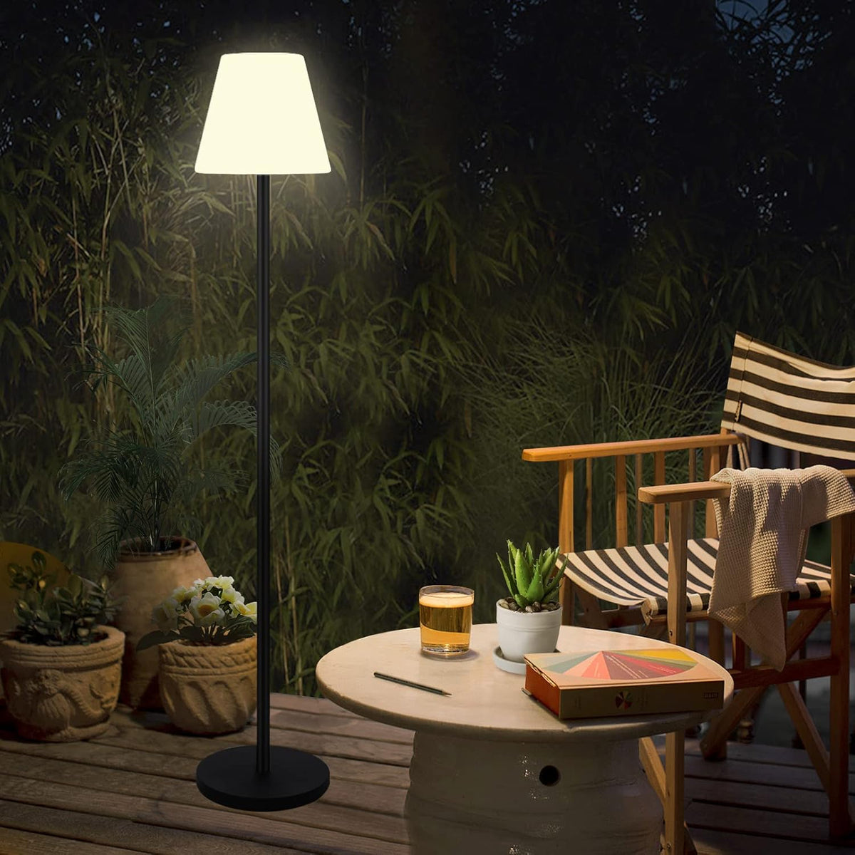 Licmic Éclairage pour chemins, Noir/Blanc – Lampadaire d'extérieur solaire avec capteur de lumière | intensité variable RVB et blanc chaud